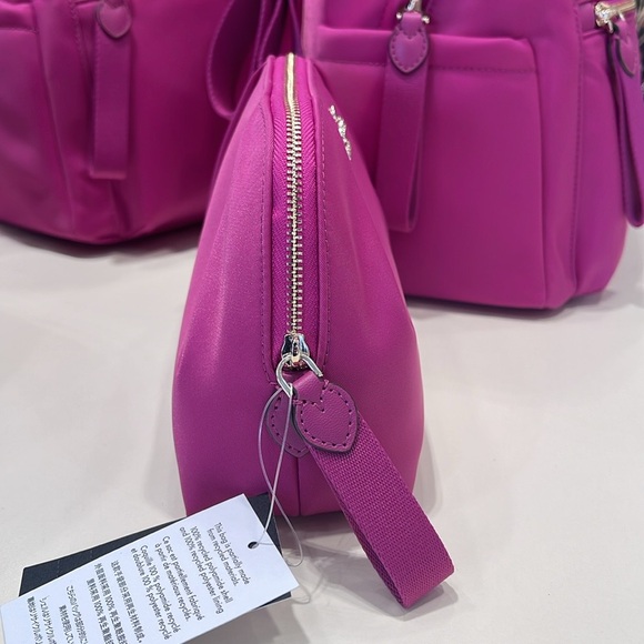 Kate Spade Chelsea Nylon Cosmetic Bag
Baja Rose
NWT - Picture 16 of 16